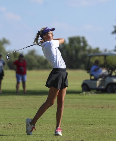 Junior Hannah Holloman takes a swing on Sep. 20, 2018 in Fredonia. Photo by Alesha Lawson