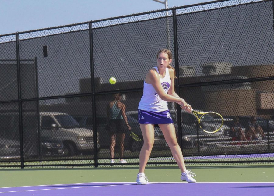 Varsity+girls+tennis+quad-Sept.+3