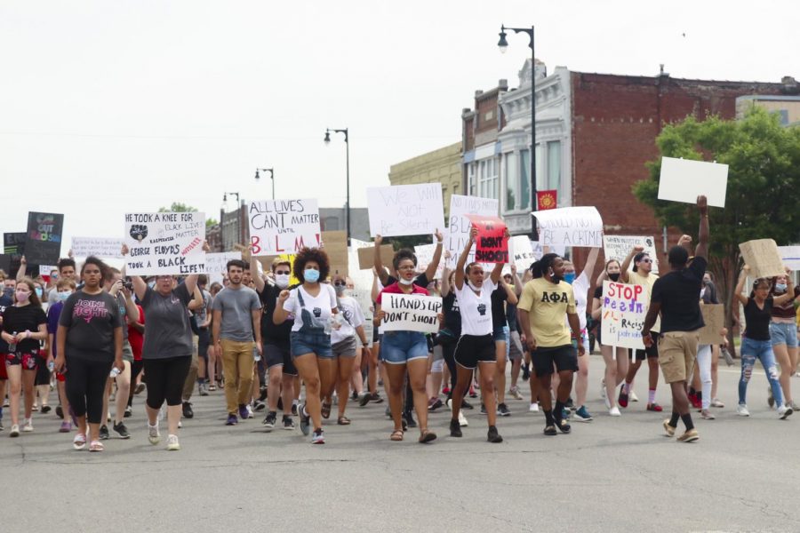 Citizens of Pittsburg protest against police brutality.